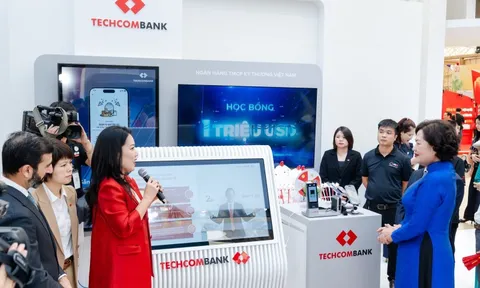 Techcombank ghi dấu ấn tại 'Triển lãm thành tựu đất nước'