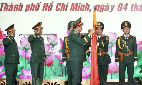 Bộ Tư lệnh TP HCM đón nhận Huân chương Quân công hạng Ba