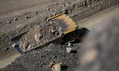 'Đất hiếm' là gì mà khiến căng thẳng thương mại Mỹ - Trung leo thang?