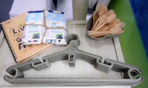 Từ vỏ hộp sữa bỏ đi đến những món đồ hữu dụng của Tập đoàn TH