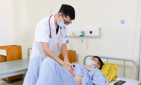 Đề xuất hệ số tiền lương riêng, phụ cấp đặc thù, thâm niên cho ngành y