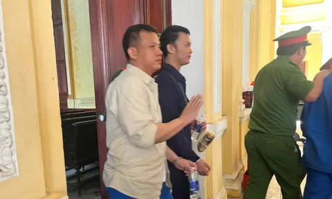 Thủ đoạn của Giám đốc vận chuyển trái phép gần 13.000 tỷ đồng qua biên giới