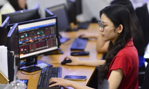 Chứng khoán ‘lao đao’ trước kỳ nghỉ Tết, VN-Index ngập trong sắc đỏ