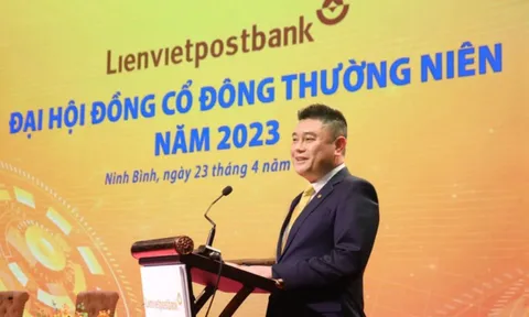 Sacombank sắp 'thay tên đổi họ' theo đề xuất của bầu Thụy?