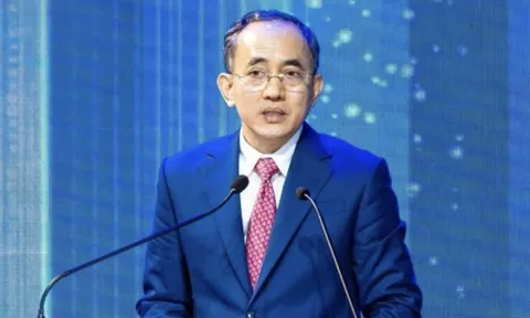 Hé lộ thu nhập vị giáo sư giàu có bậc nhất Việt Nam