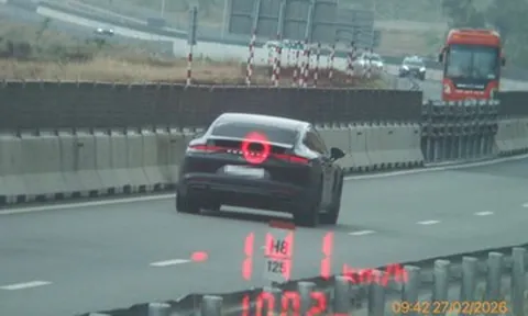 Xử phạt chủ xe Porsche chạy 141 km/h trên cao tốc Cam Lâm - Vĩnh Hảo