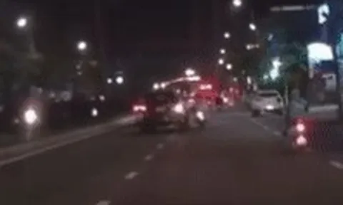 Cảnh sát truy tìm tài xế ô tô gây tai nạn rồi bỏ chạy