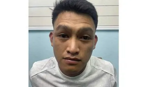 Đang cắt rau, người phụ nữ bị nam thanh niên siết cổ rồi cướp vàng