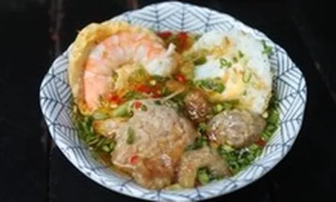 Vì sao chúng ta không thể ngừng ăn vặt ngay cả khi chẳng hề đói?