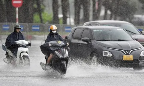 Mưa đá kèm giông lốc ở miền Bắc làm 4 người tử vong; không khí lạnh sắp tràn về