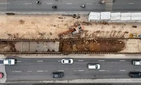 Hà Nội rào chắn đường Đặng Văn Ngữ, Trần Cung, Lê Duẩn... làm dự án chống ngập