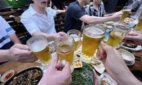 Uống rượu bia trong giờ làm việc, bán rượu bia cho người chưa đủ 18 tuổi bị phạt 3 triệu đồng