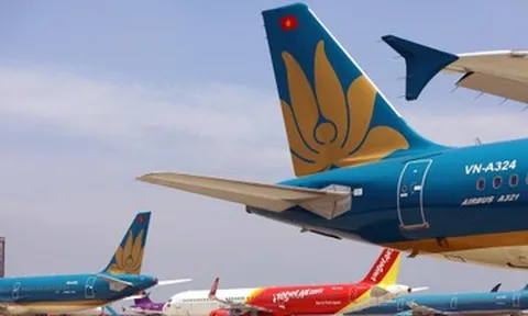 Hàng không đủ nhiên liệu bay dịp 30/4, vé máy bay chưa thể tăng trần