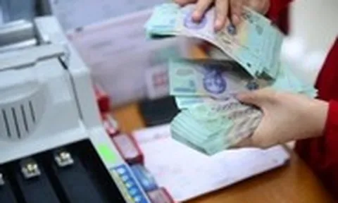 Thêm nhiều ngân hàng 'nhập cuộc' giảm lãi suất vay lẫn huy động