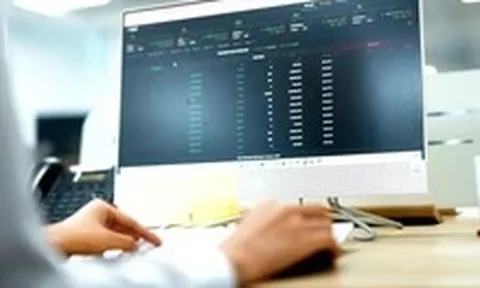 Chứng khoán 16-4: Chiến sự Iran tác động ra sao tới lợi nhuận trung bình toàn thị trường năm 2026?