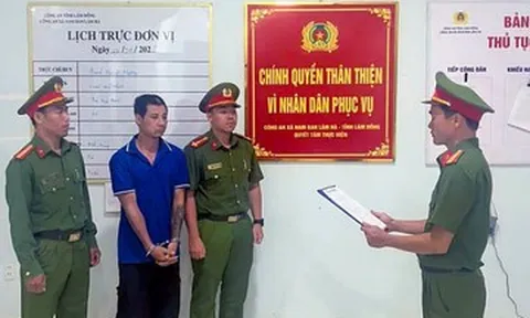 Khởi tố con rể mang dao sang nhà chém bố mẹ vợ