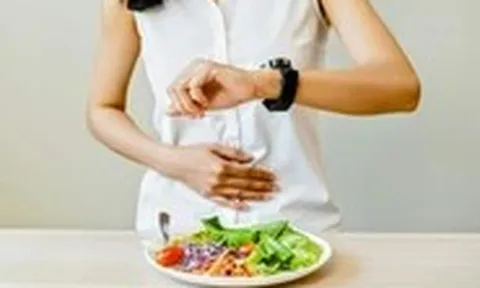 Nhịn ăn gián đoạn có thực sự giúp giảm cân?