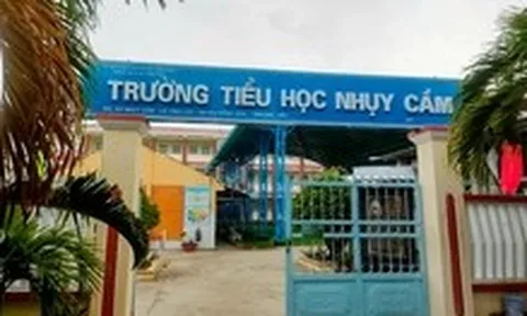 46 học sinh ở Cà Mau nghi ngộ độc sau bữa ăn ‘0 đồng’