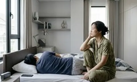 Người trẻ mất kết nối 'chuyện ấy' phải làm sao?