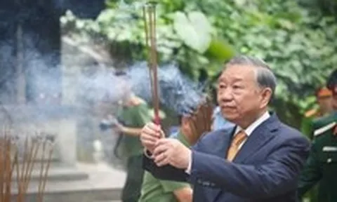 Tổng Bí thư, Chủ tịch nước Tô Lâm dâng hương giỗ Tổ Hùng Vương