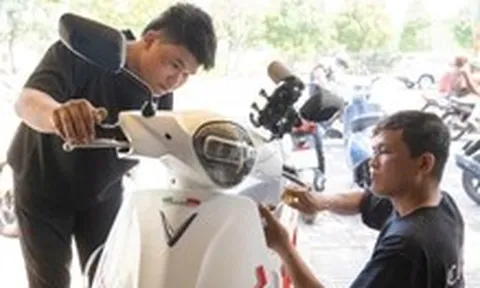 Nhiều bạn trẻ chuyển hướng chọn xe điện