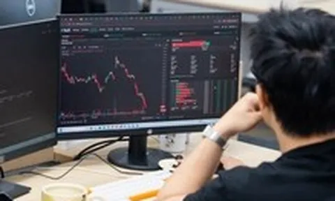 VN-Index vượt đỉnh rồi lao dốc gần 20 điểm, cổ phiếu họ GELEX thăng hoa