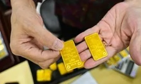 Chiều nay, giá vàng và giá bạc cùng giảm sâu