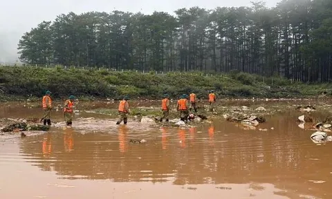 Tìm thấy thi thể nữ sinh lớp 6 bị nước lũ cuốn trôi ở Đà Lạt