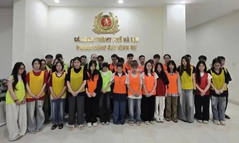 Hà Nội: Bắt giám đốc công ty sinh năm 1995 và 17 nhân viên