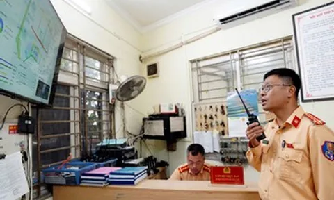 CSGT Hà Nội dùng ứng dụng kết hợp AI để 'soi' ùn tắc, tra cứu mức phạt