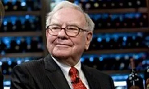 Không có hàng trăm tỉ đồng, nhà đầu tư Việt vẫn có thể học Warren Buffett ở điều này