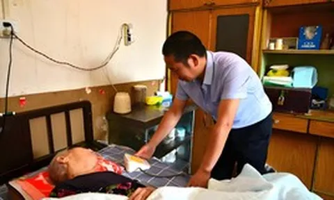 Chồng tuyên bố bán cả nhà để chữa bệnh cho bố, tôi chỉ hỏi một câu nhưng điều nhận được khiến bản thân phải câm nín