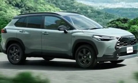 Toyota Corolla Cross bổ sung bản mới, có camera nhìn xuyên gầm