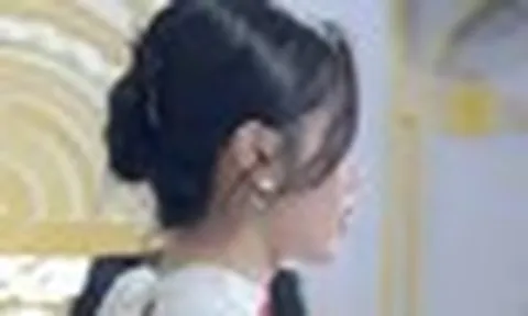 "Lý Lệ Hà thế hệ mới" đẹp ngang ngửa ca sĩ giàu nhất thế giới