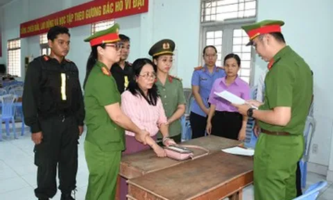 Bắt tạm giam người phụ nữ lợi dụng quyền tự do dân chủ