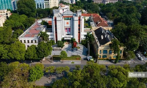 Hà Nội xem xét miễn nhiễm chức vụ Ủy viên UBND đối với 11 giám đốc sở ngành
