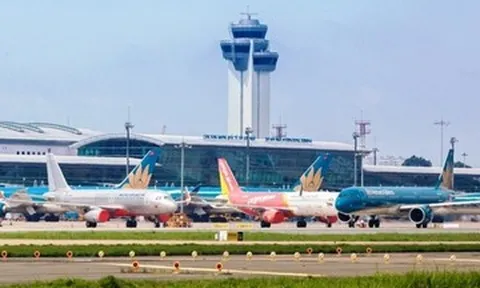 Lý giải sự cố khiến Tân Sơn Nhất 2 lần dừng cất, hạ cánh, máy bay vòng 40 phút
