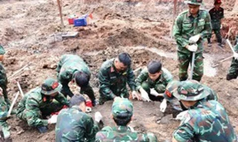 Tìm thấy thêm 10 bộ hài cốt liệt sĩ tại Công viên Lê Thị Riêng