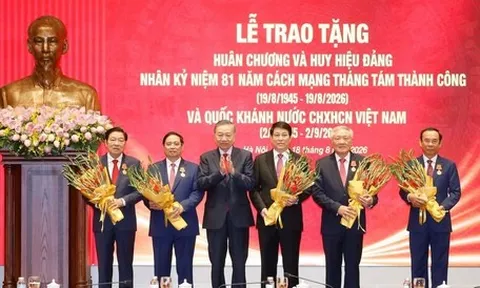 Tổng Bí thư, Chủ tịch nước Tô Lâm trao Huân chương Hồ Chí Minh cho 5 nguyên ủy viên Bộ Chính trị