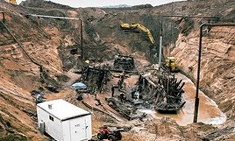 Khoan sâu 20m, huy động 20 máy bơm hoạt động suốt 4 tháng để "trục vớt" kho báu hơn 261 tỷ đồng bị vùi dưới 1 cánh đồng ngô