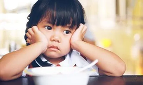 Khoa học não bộ cảnh báo: 4 câu cửa miệng của cha mẹ đang khiến não bộ trẻ “đóng lại”, sau 12 tuổi rất khó bù đắp