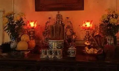 Lời khuyên cho những gia đình vẫn để đèn bàn thờ 24/7