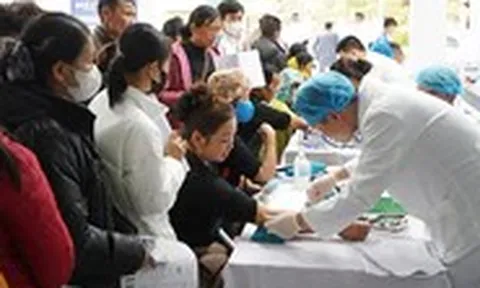Người cao tuổi, người nằm một chỗ sẽ được khám sức khỏe tại nhà