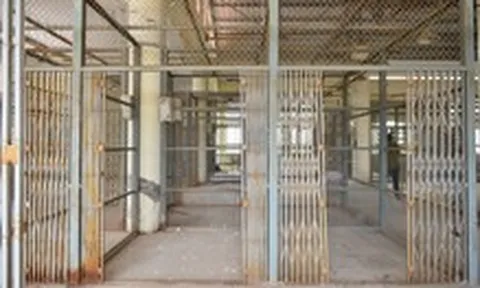 Sau nhiều năm bỏ không, hai khu chợ rộng hàng chục ngàn m² ở Hà Nội giờ ra sao?