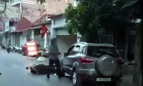 Điều tra vụ người đàn ông đâm liên tiếp người trong ô tô giữa phố Hà Nội
