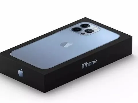 Apple lại bị phạt 1.000 USD vì bán iPhone không kèm sạc