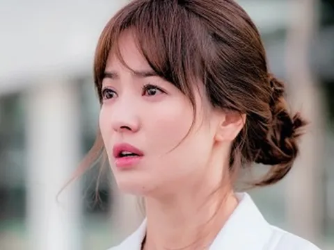 Bị chỉ trích vì chồng cũ hẹn hò, fan cho rằng dư luận đang không công bằng với Song Hye Kyo