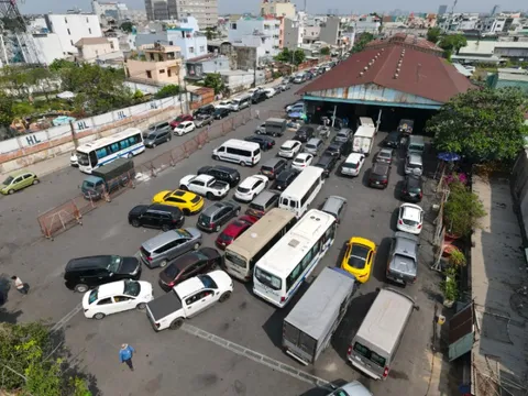 Giám đốc Sở Giao thông TPHCM lên tiếng việc 'tắc' ở trung tâm đăng kiểm