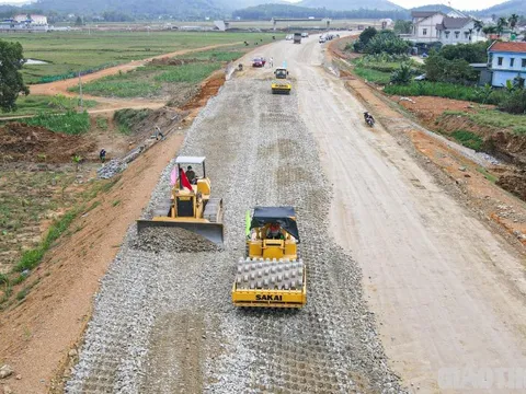 Bộ Giao thông vận tải báo cáo gì với Thủ tướng về chỉ định thầu cao tốc Bắc - Nam?