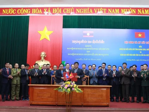 Hai tỉnh Quảng Bình và Savannakhet ký hợp tác bảo vệ vùng biên giới